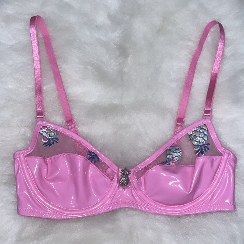 NWOT RIHANNA Savage X Fenty Intimates & Sleepwear